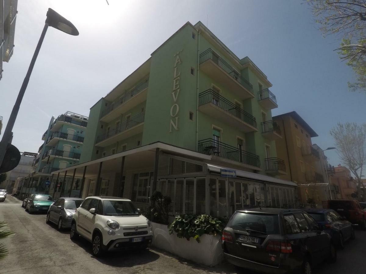 Alevon Hotel Rimini Bagian luar foto